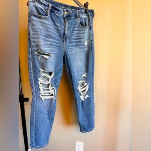 American Eagle Curvy Hi- Rise Distressed Jeggings